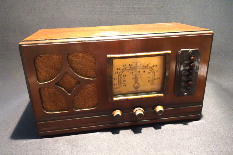 STROMBERG CARLSON CIRCA 1930s WOOD RADIO. VERY RARE. BEAUTIFUL & ALL ...