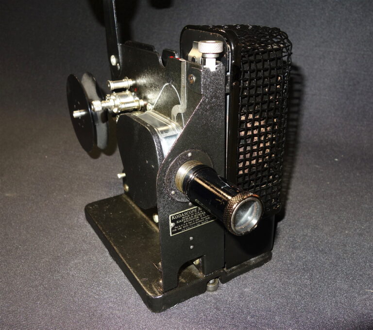 Circa 1920's RARE 16mm KODASCOPE MODEL 'C' Cinema Projector - Cinema ...